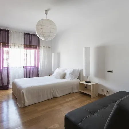 In Bed With Lisbon - Quinta Grande