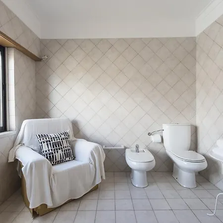 In Bed With Lisbon - Quinta Grande